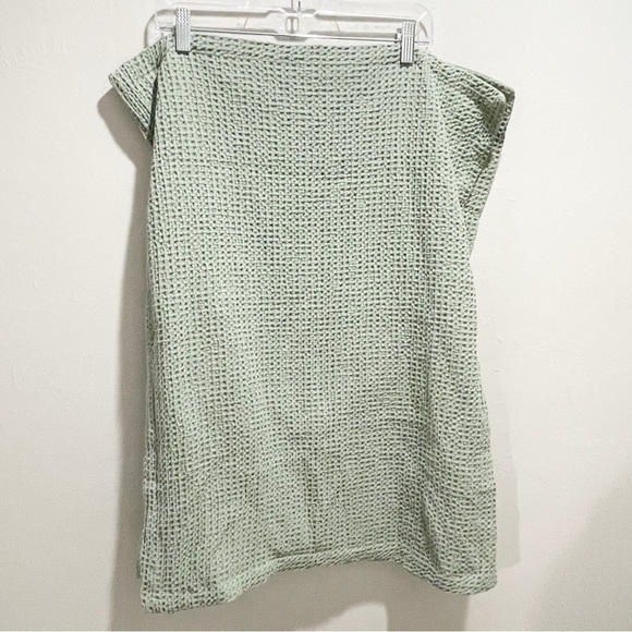 THRESHOLD TARGET Set Of 2 Green Honeycomb Texture Standard Pillow Shams 22”X28” - Picture 1 of 5
